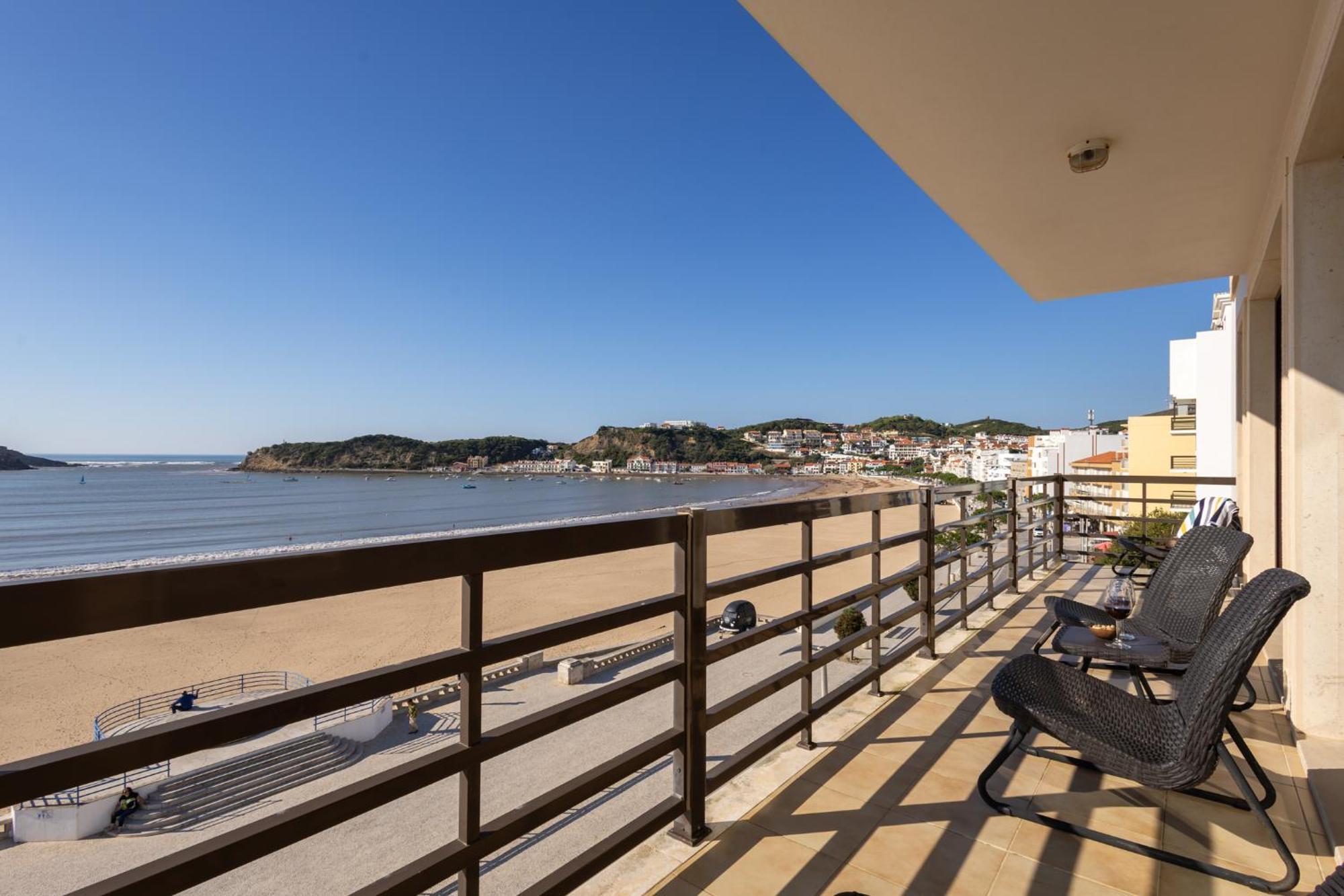 Beachfront 3Bdr Apt On Marginal Boulevard 상 마르티뇨 두 포르투 외부 사진